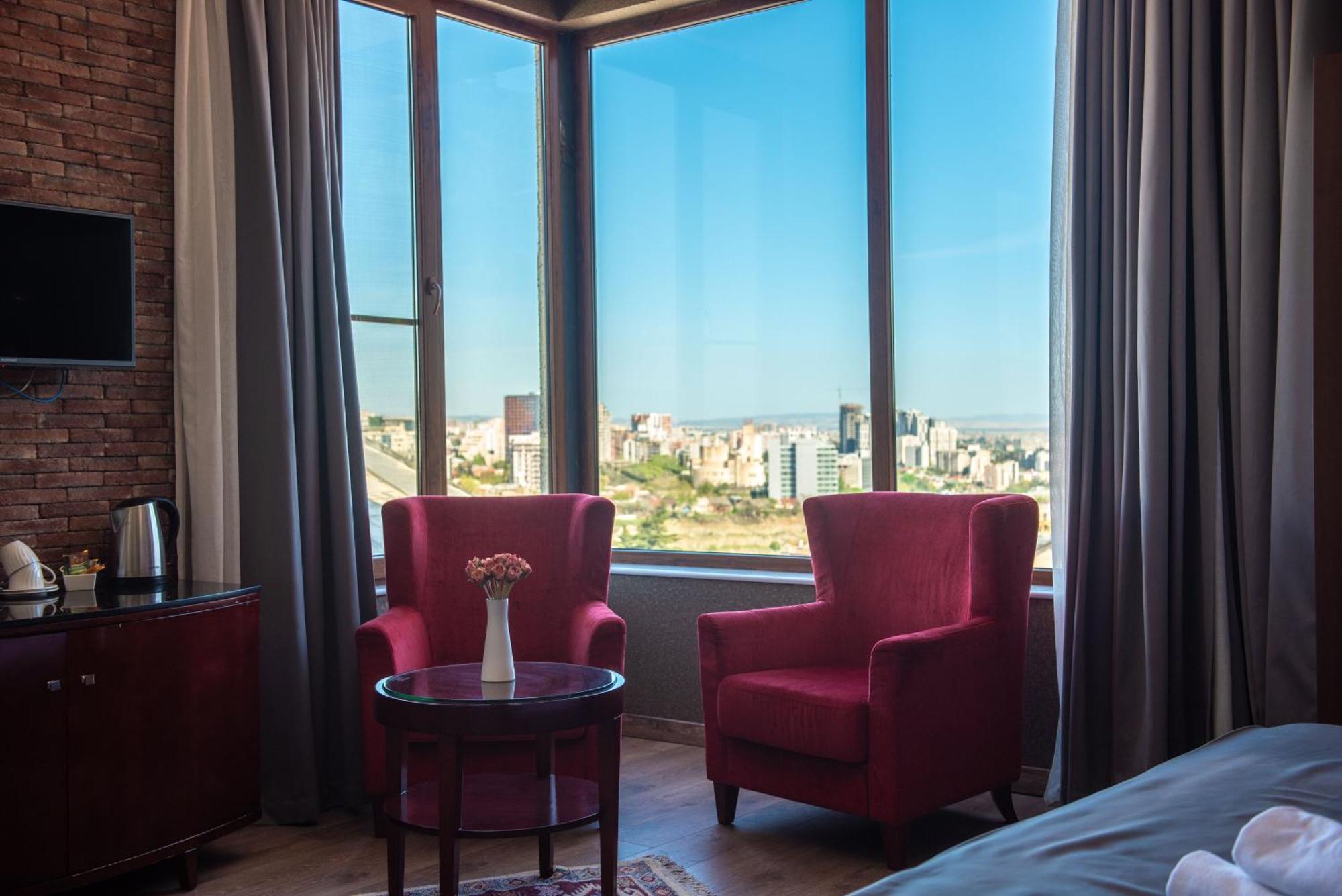 Kraveli Hotel Tbilisi Exterior photo